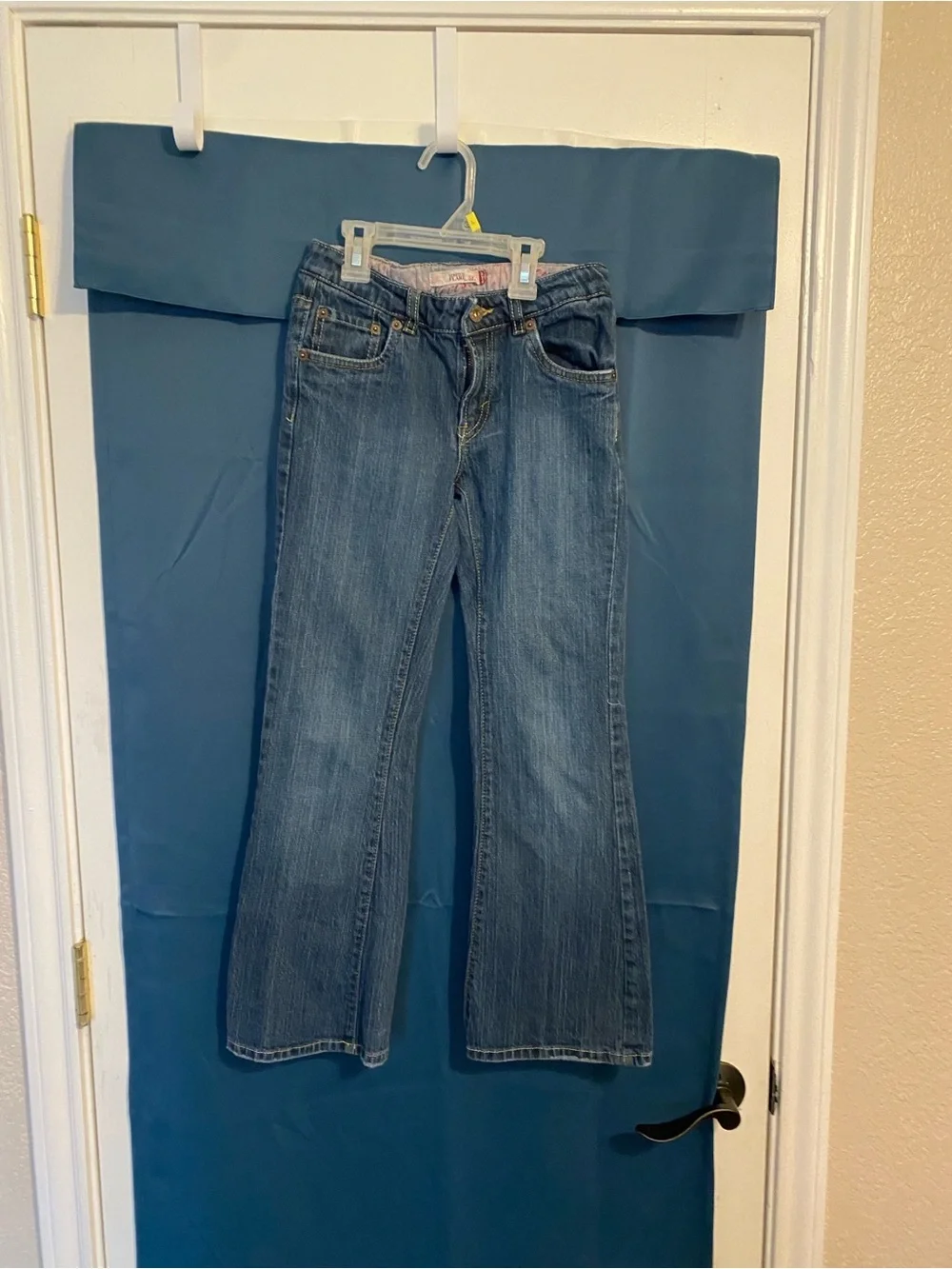 Levi's Women's Flare Jeans in Blue Denim